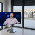 מעמד מעוצב עם גלגלים  ואיכותי עשוי נירוסטה דגם 414 8