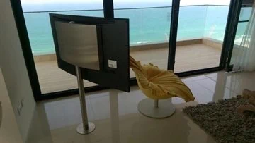 אנא הכירו ... עמוד לטלוויזיה, אקספרס קולנוע ביתי