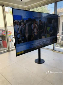 עמוד שחור רצפתי עד 86 אינץ' ST1700