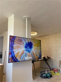 עמוד תקרתי לבן למסכים עד 86 אינץ' ST1009