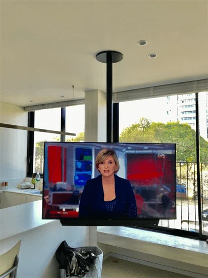 עמוד נירוסטה תקרתי לטלויזיה עד 86 אינץ' ST-1300