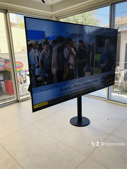 עמוד שחור רצפתי עד 86 אינץ' ST1700