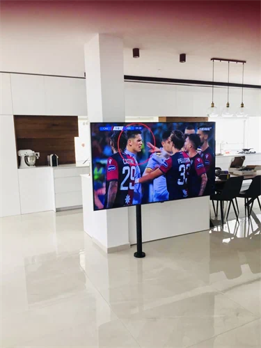 עמוד דגל נירוסטה בשחור לטלויזיה עד 75 אינץ' דגם DEGEL TVD75