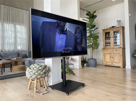 מעמד נייד מעוצב שחור עד 75 עם פלטה שחורה וגלגלים  DS1