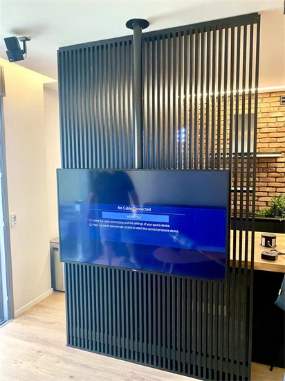 עמוד שחור לתקרת גבס למסכים עד 86 אינץ' TR86